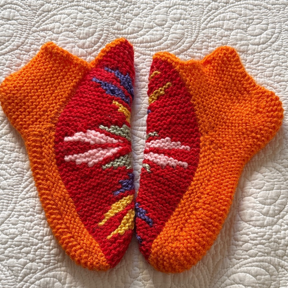 Handmade Red Knit Slippers with Multicolor Leaf Pattern - Picture 5 of 5